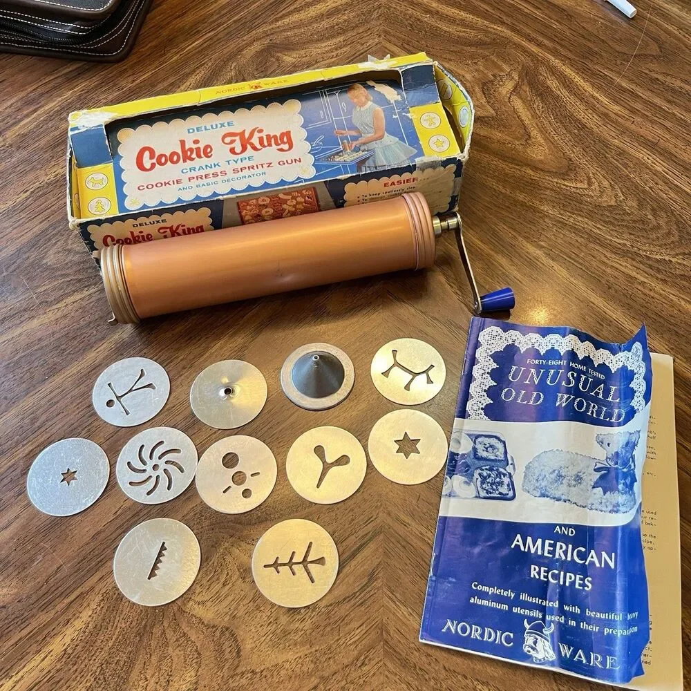 Nordic Ware Deluxe Cookie King Crank Cookie Press Spritz Gun 10 Discs
